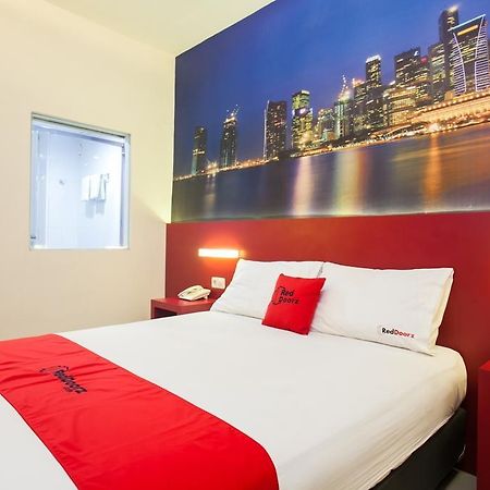 Reddoorz Near Hawaii Water Park Hotel Malang Exterior foto