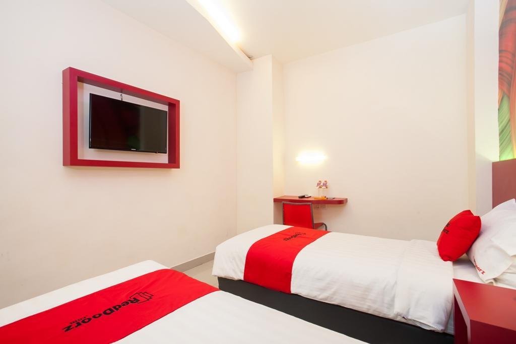 Reddoorz Near Hawaii Water Park Hotel Malang Exterior foto