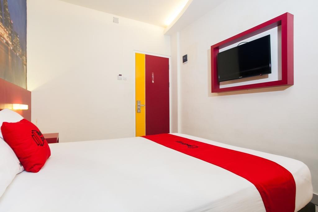 Reddoorz Near Hawaii Water Park Hotel Malang Exterior foto