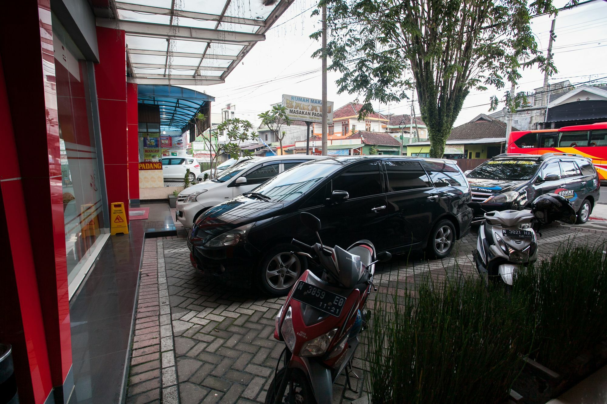 Reddoorz Near Hawaii Water Park Hotel Malang Exterior foto